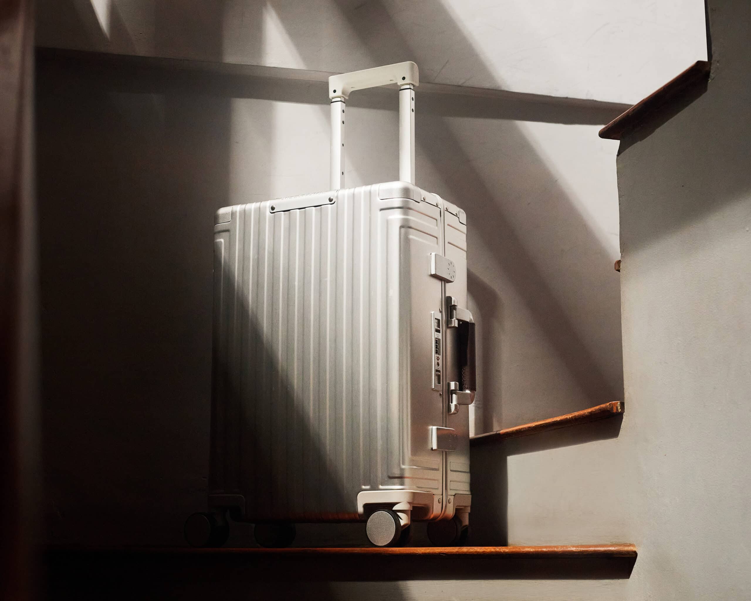 Aluminum Carry-On Luggage for Executives & Creatives: The Top Professional Travel Choice in 2025