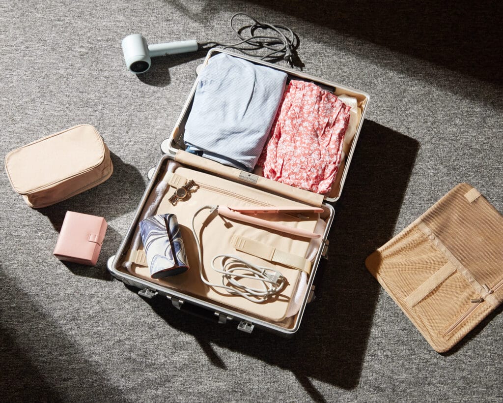 What to Look for in a Carry-On Suitcase for Last Minute Holiday Travel