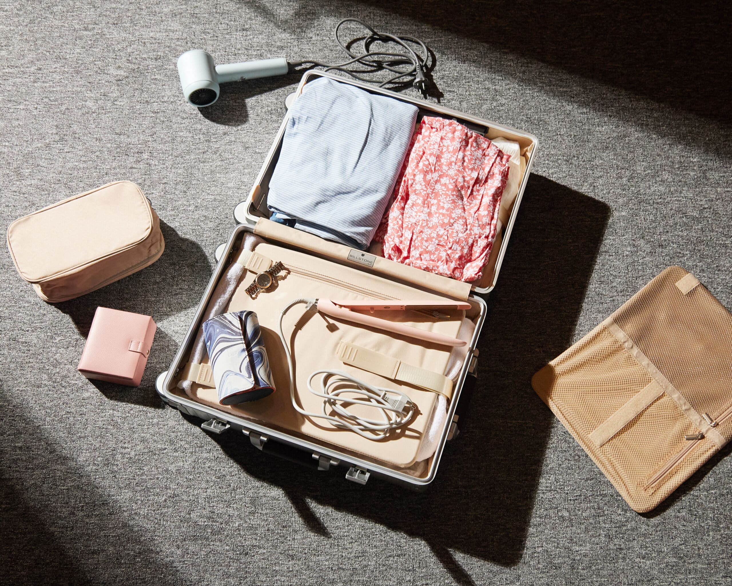 What to Look for in a Carry-On Suitcase for Last Minute Holiday Travel