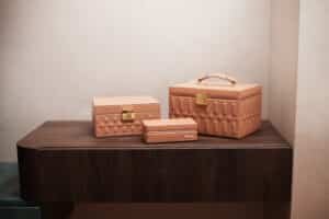 billstone amour mocha mousse jewelry box