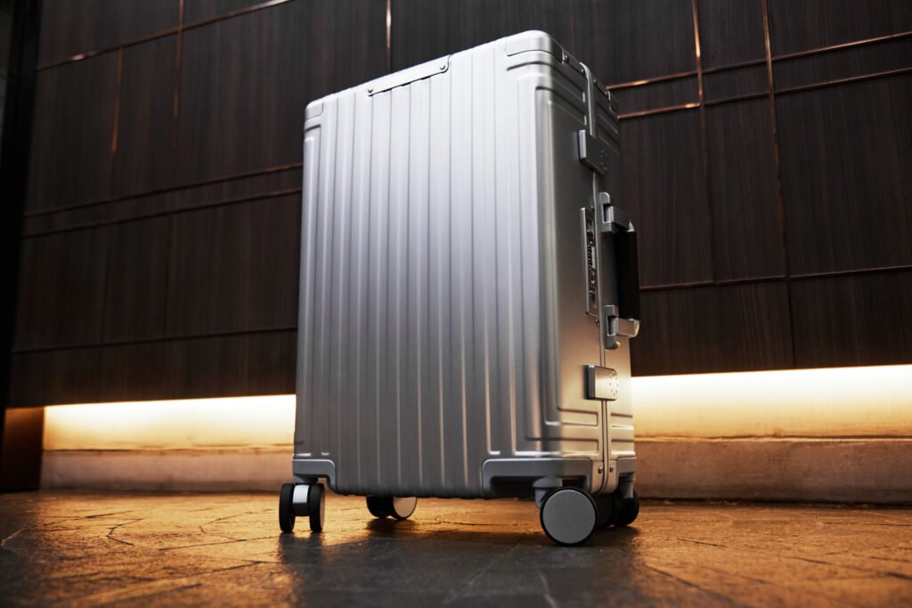 billstone aluminum luggage